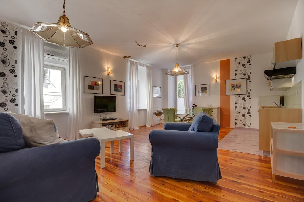 Apartments Mandarina Mali Lošinj Szoba fotó