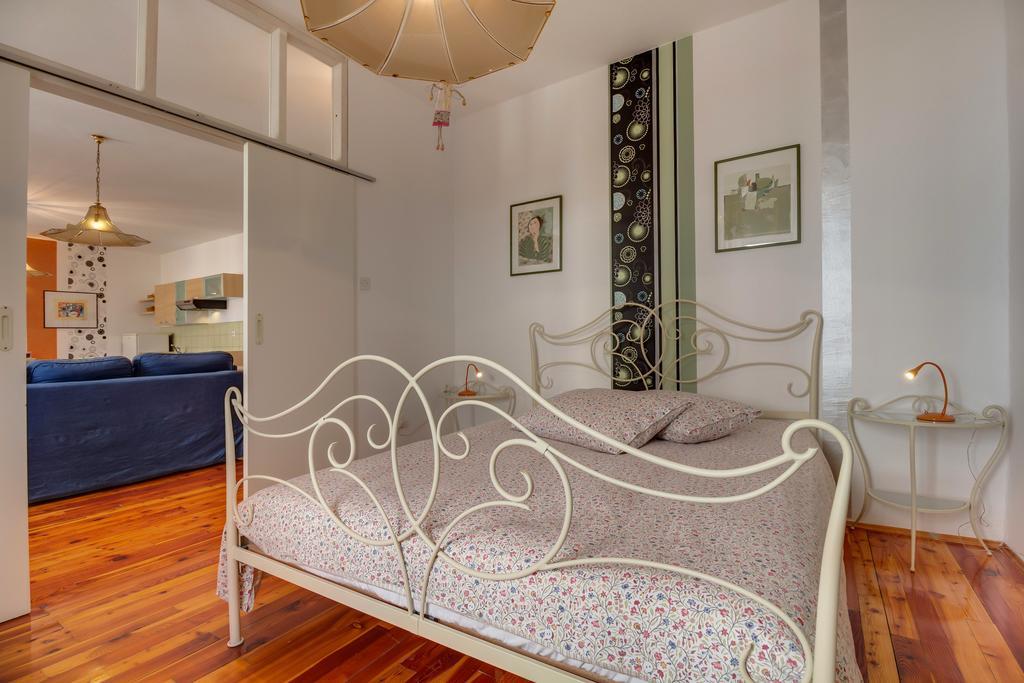 Apartments Mandarina Mali Lošinj Szoba fotó