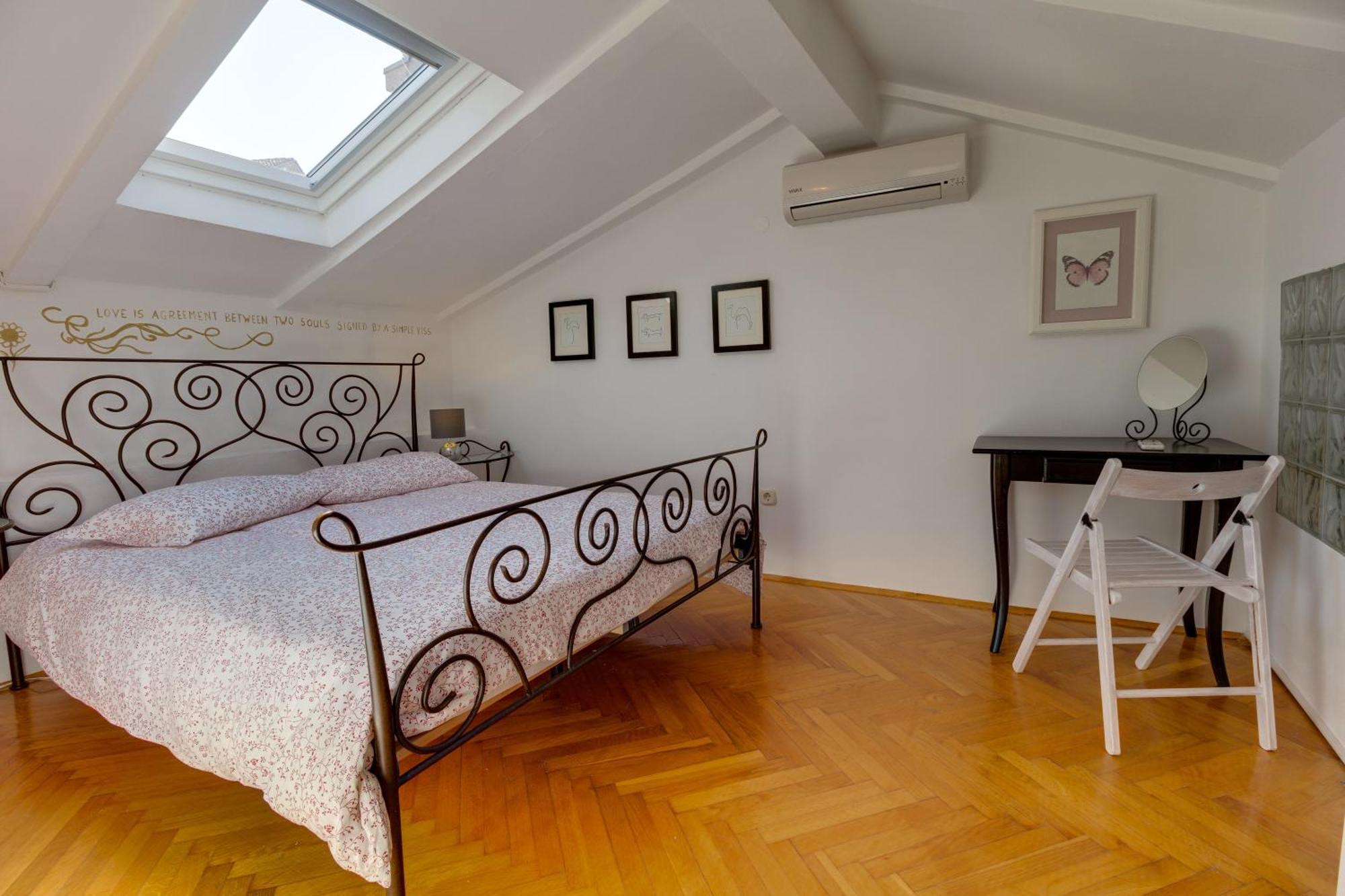Apartments Mandarina Mali Lošinj Szoba fotó